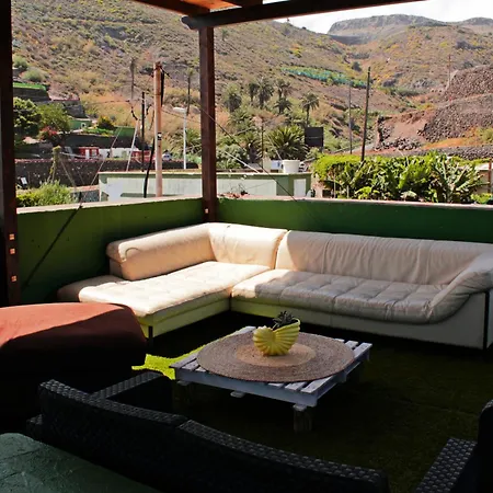 Atlantis Surf Guest house