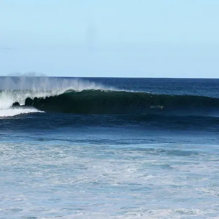 Atlantis Surf Guest house *
